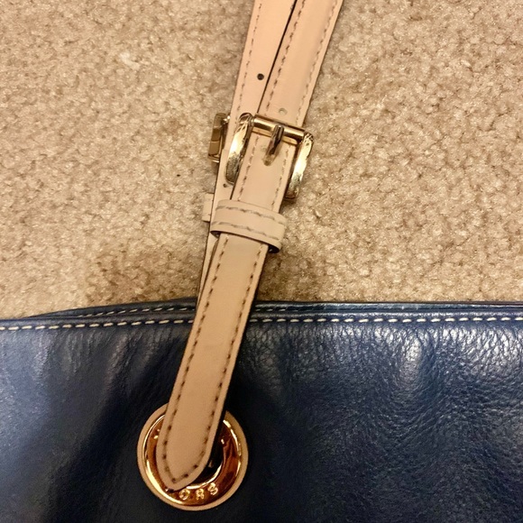 Michael Kors hobo dark blue strap bag - Picture 3 of 7